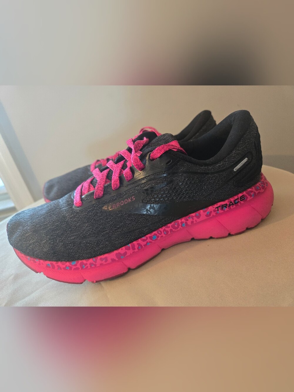 Brooks Trace Women’s Running Shoes Size 8.5 Black Pink Leopard Athletic Sneakers